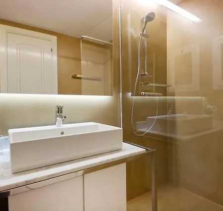 Apart In Apartment *